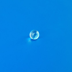 Sfera in plexiglass trasparente