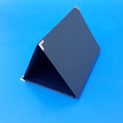 Cartella in velluto blu ricoperto da carta rasata