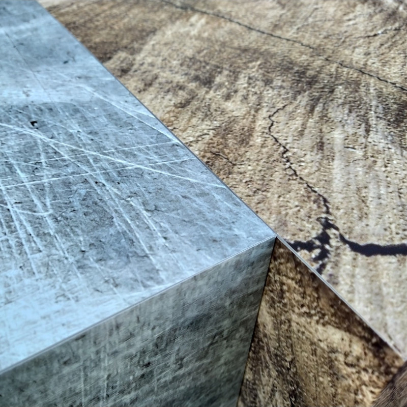 Cubo espositivo con grafica personalizzata