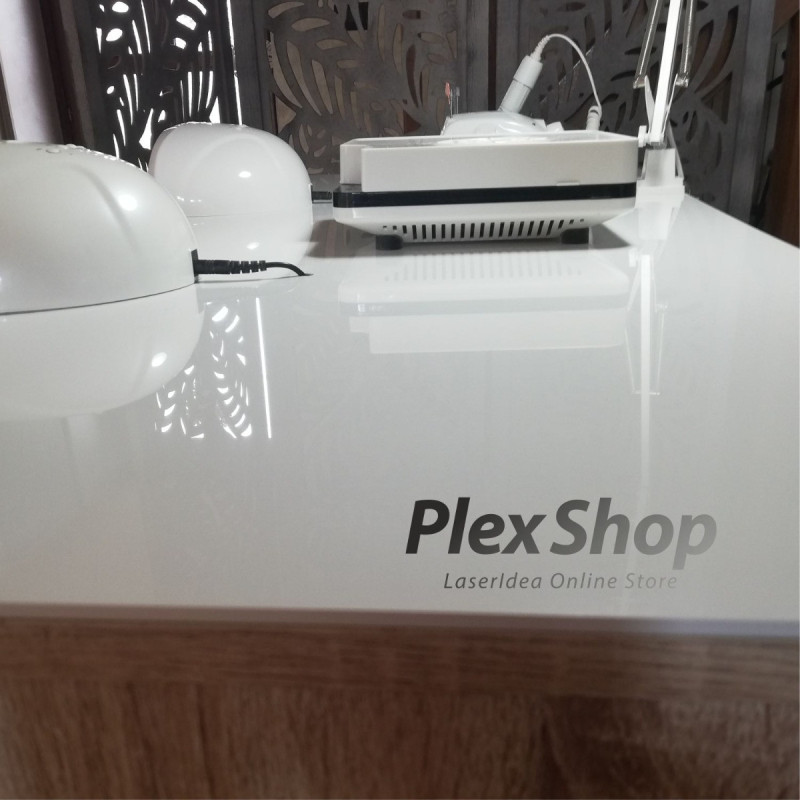 Plexiglass bianco lucido coprente tagliato su misura