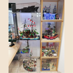 Teca in plexiglass di primissima qualità su misura