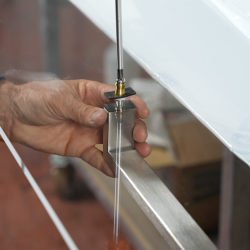 Maniglione per porta scorrvole in plexiglass