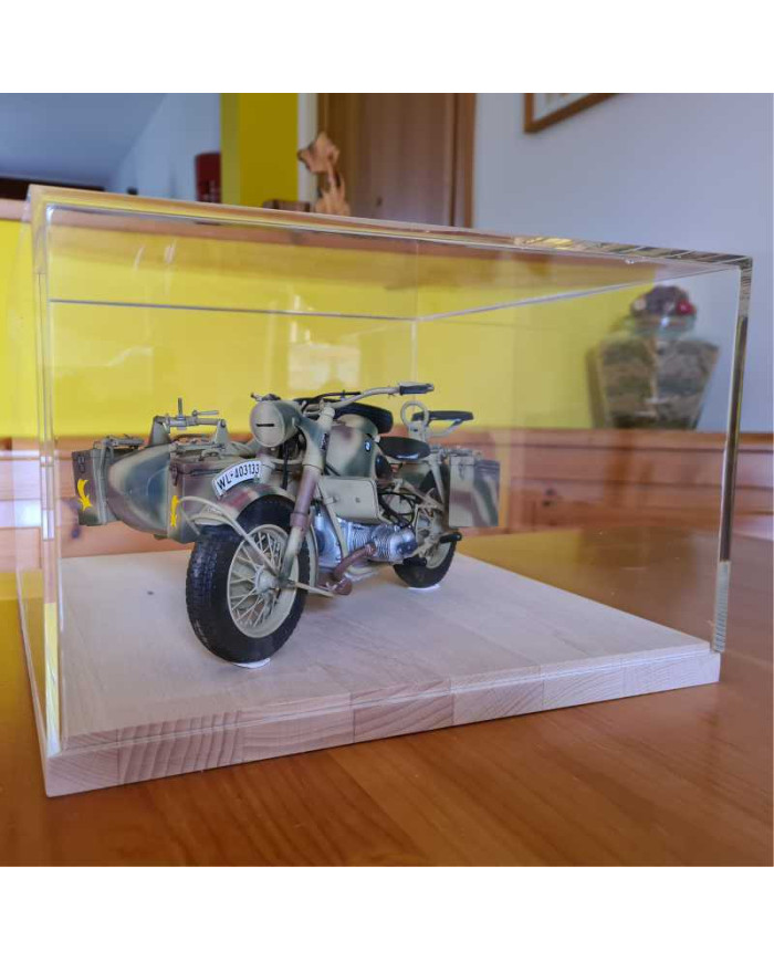 Teca in plexiglass di primissima qualità su misura