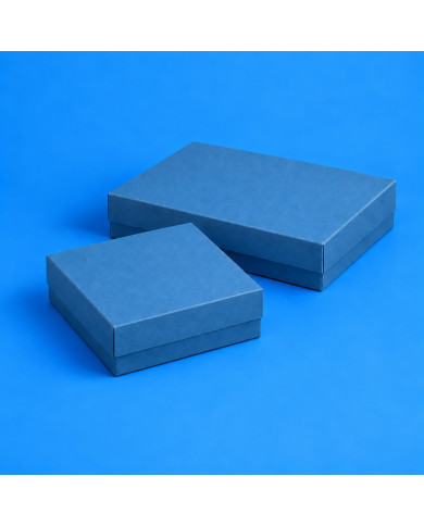 Scatole in cartoncino blu con coperchio nei formati quadrato e rettangolare
