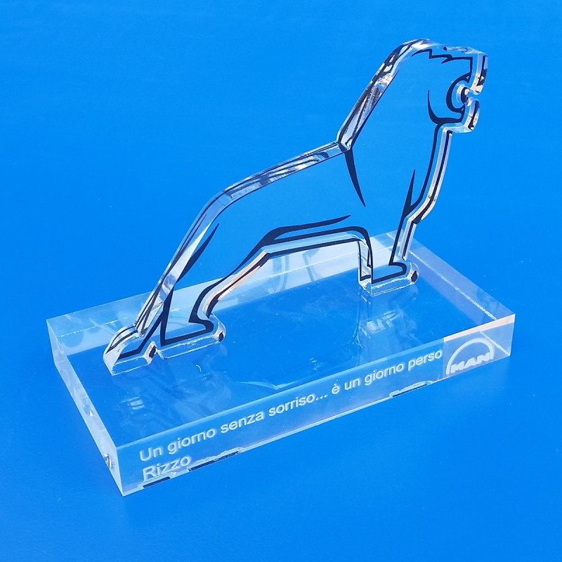 Trofei in plexiglass con base spessore 20 mm