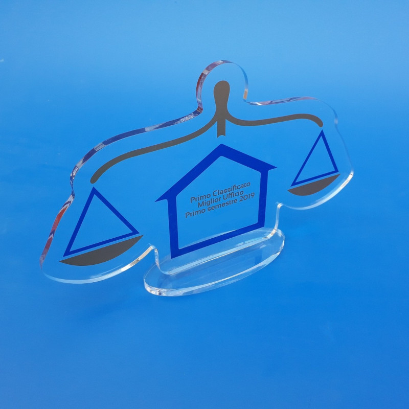 Trofeo in plexiglass personalizzato con stampa a colori