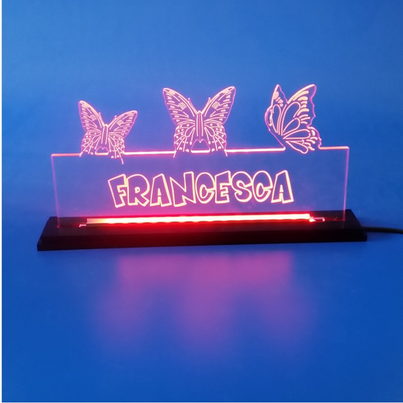Targa plexiglass a led personalizzata con nome e farfalle